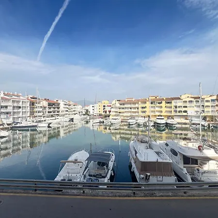 A Frente Del Canal Con Terraza * Empuriabrava